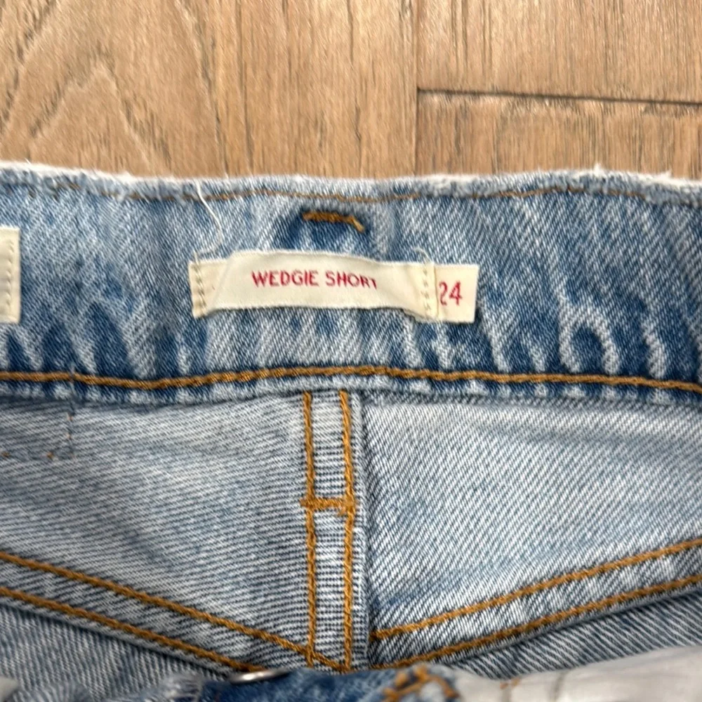 Levi's Blue Jean Shorts Distressed High-Waisted Size 24 - Picture 3 of 6